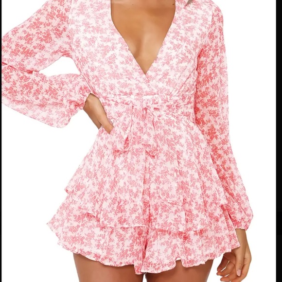 Pink and white floral ruffle hem romper - Picture 1 of 4